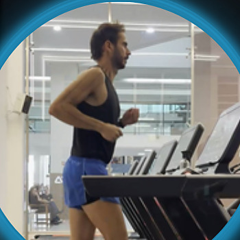 Corrida na esteira em diferentes velocidades